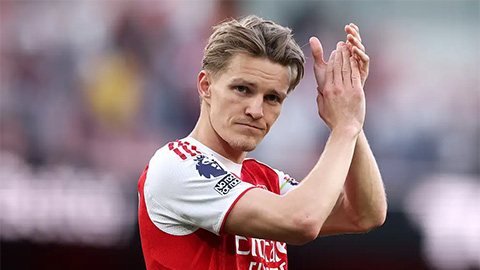 Odegaard đang đá sai vị trí tại Arsenal?